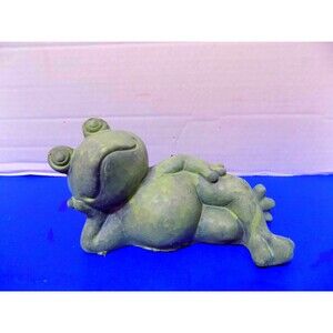 NEW Green Frog Figurine Statue Frogs Plaster Posing